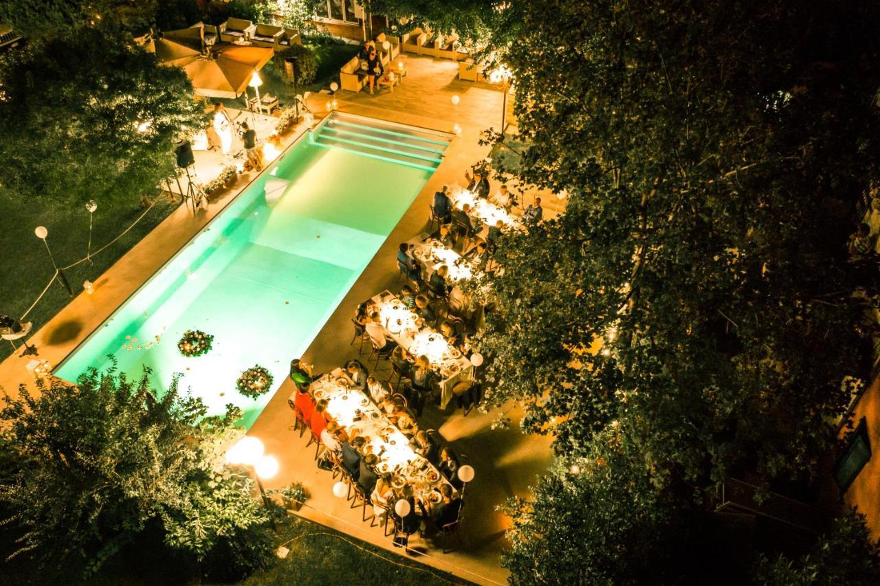 Hotel Milano Pool & Garden Salice Terme Luaran gambar