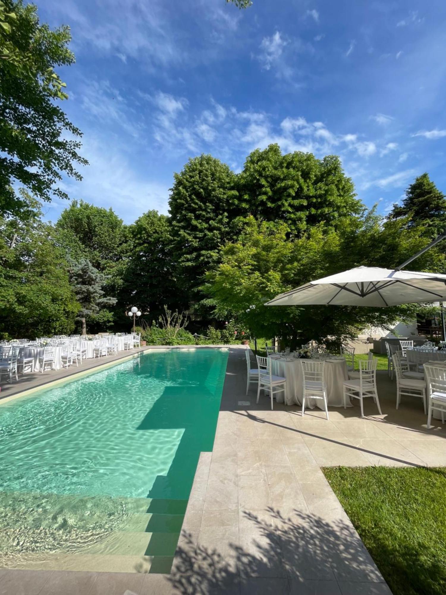 Hotel Milano Pool & Garden Salice Terme Luaran gambar